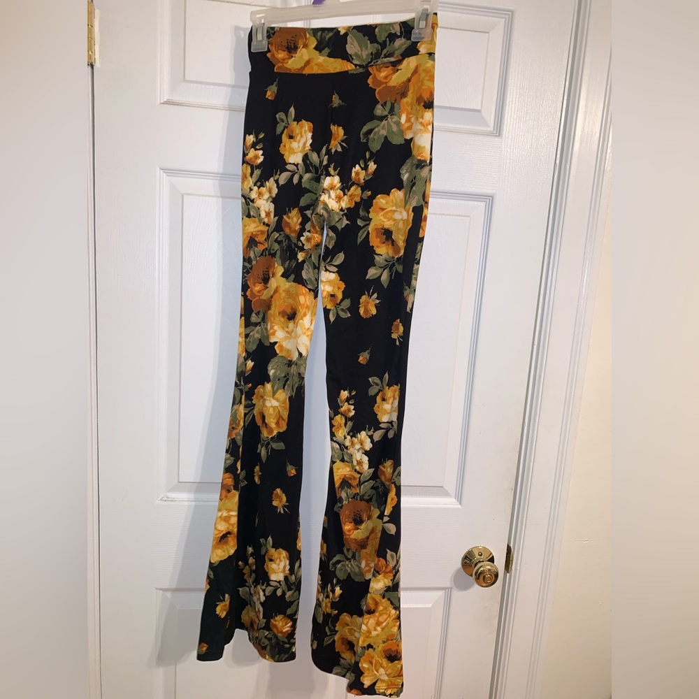 Floral flare leggings